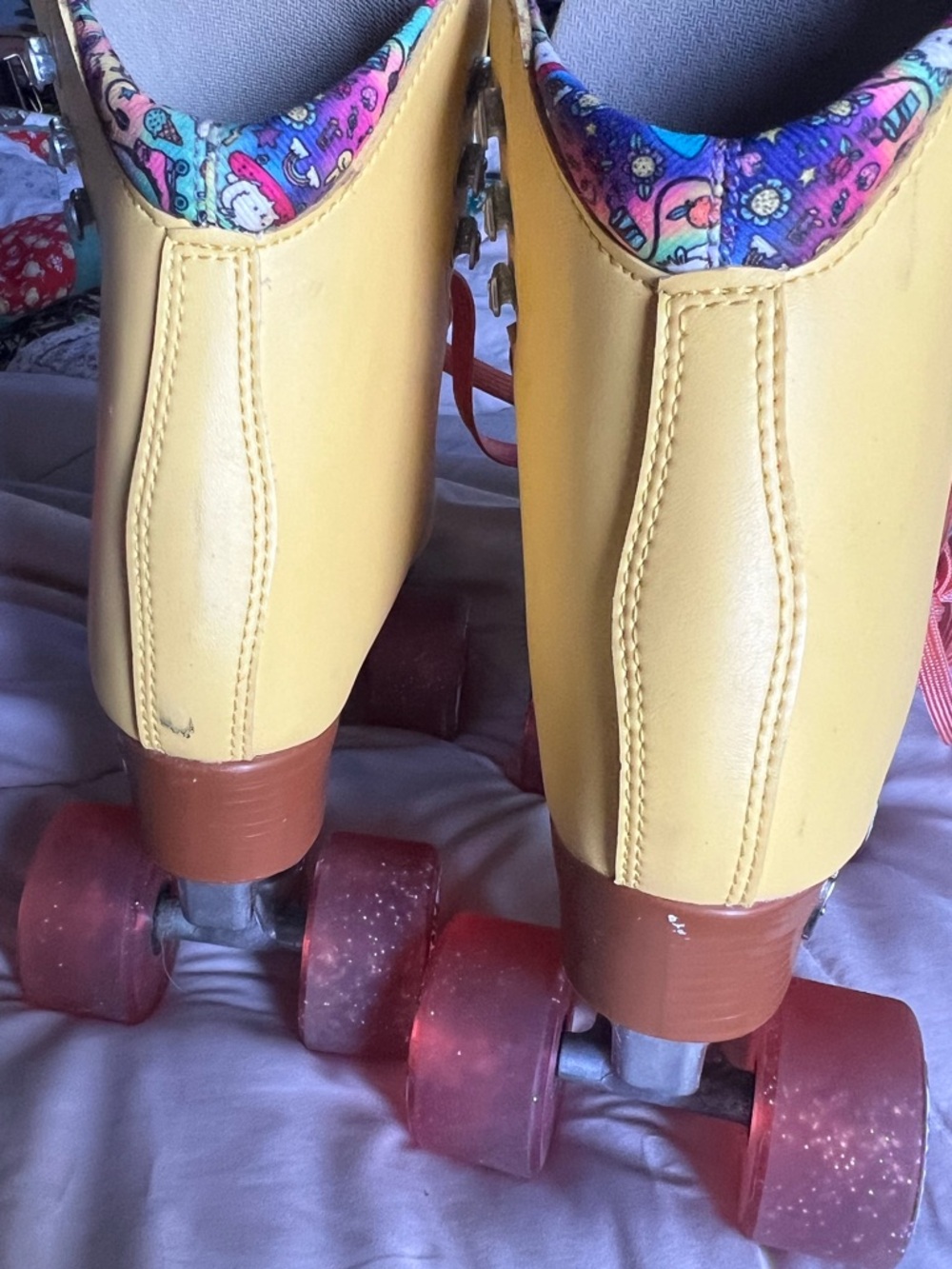 MAKE AN OFFER - MOXI Beach Bunny Retro Derby Roller Skates with Contrast Laces - Picture 5 of 7